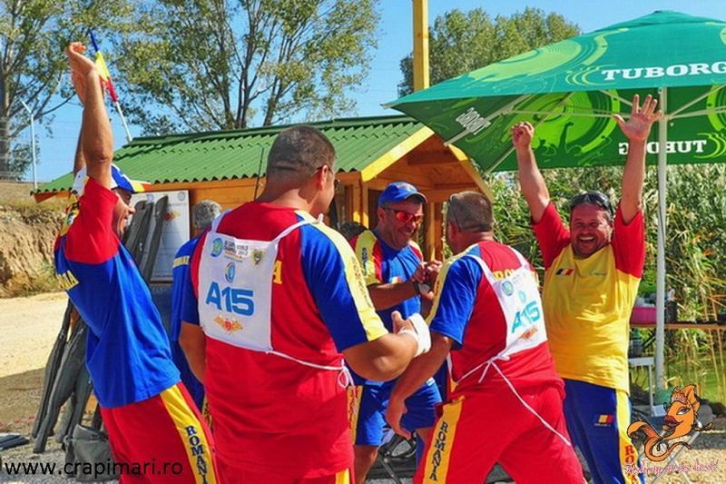 EXERCITIU DE DEMOCRATIE. M…E CARPING!